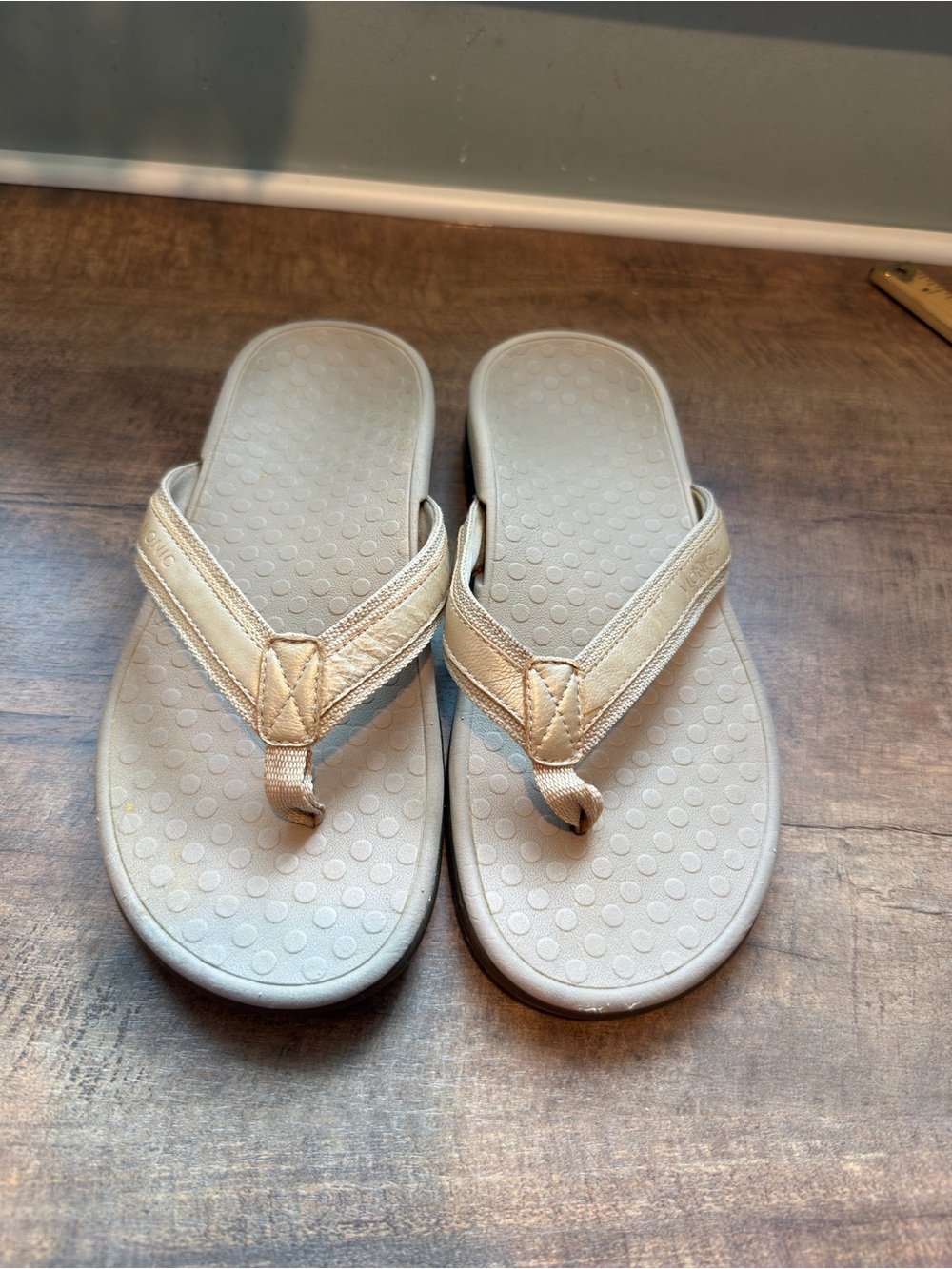 Vionic Women’s Toe Post  Orthotic Arch Support Yellow WhiteSandals Thongs Size 8